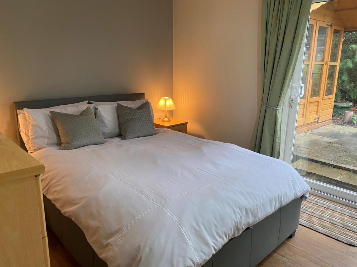 Chase Bungalow Billericay Esterno foto